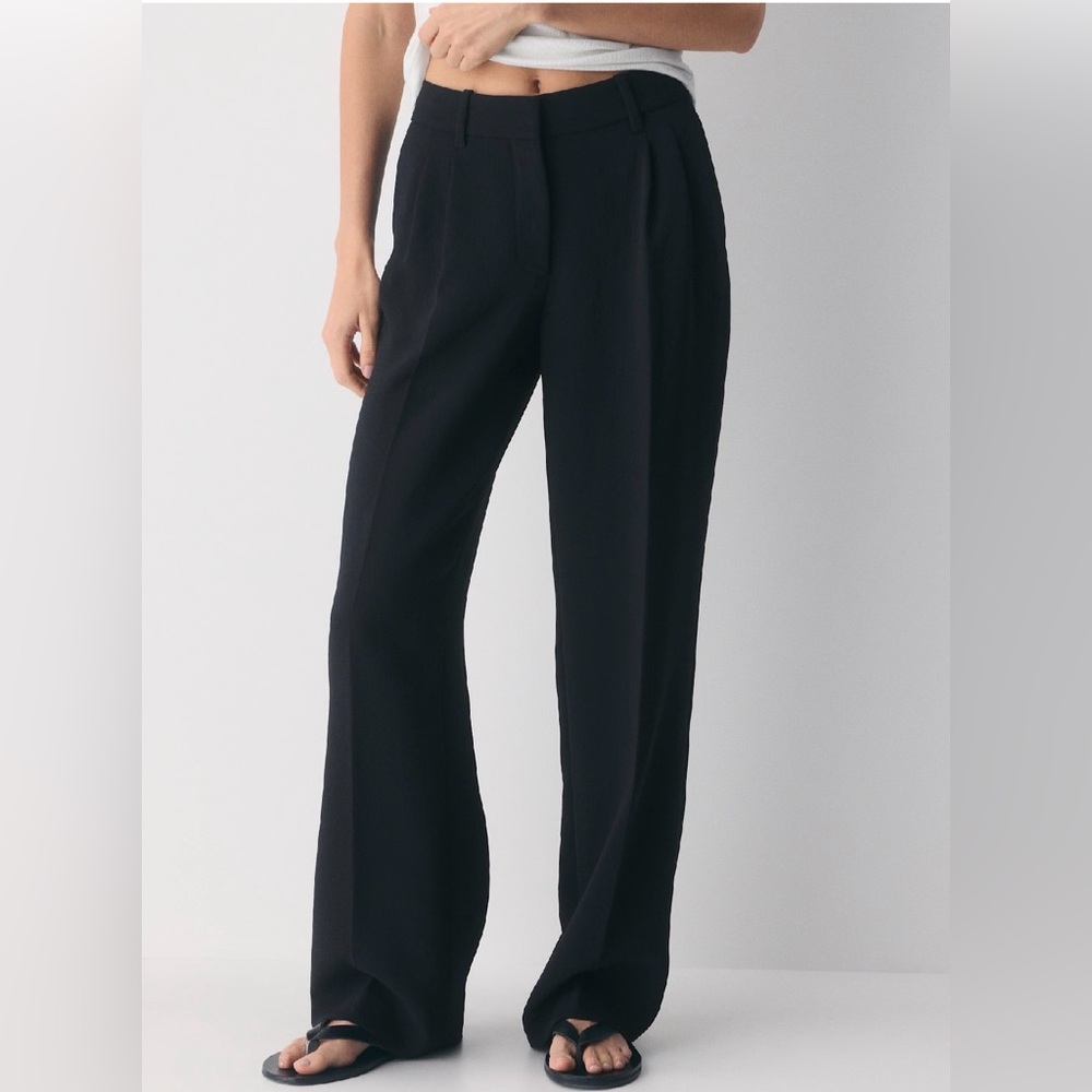 NWT Aritzia The Effortless low rise trouser pant